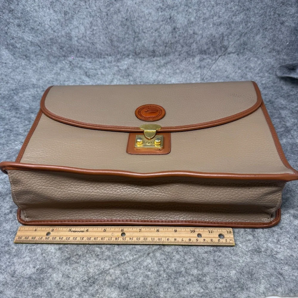 Vtg Dooney & Bourke leather Laptop Briefcase Messenger USA Beige Brown School